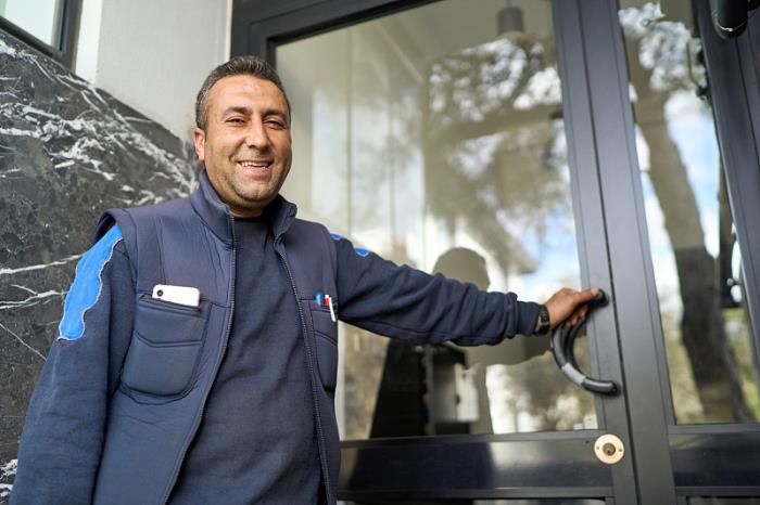 英国这个国际空运机场货运量大增