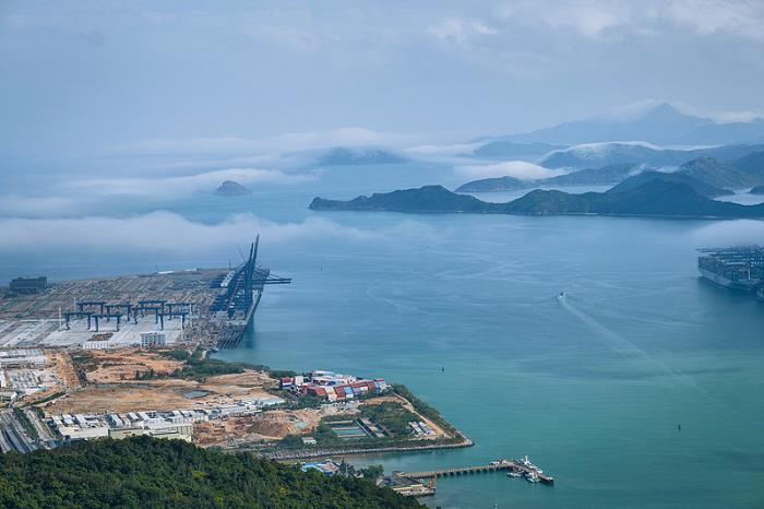 物品酒类由中国晋江挑选海路配送英国德内斯