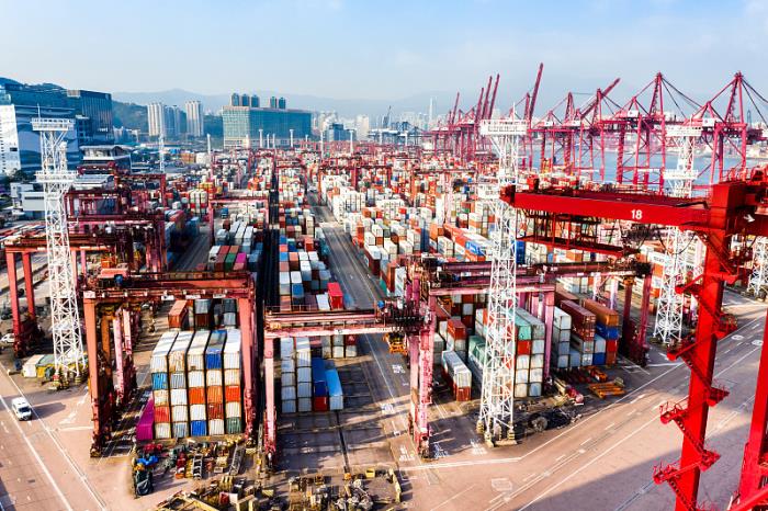物件户外服饰由中国长沙选择货船运送到 物件户外服饰由中国长沙选择货船运送到