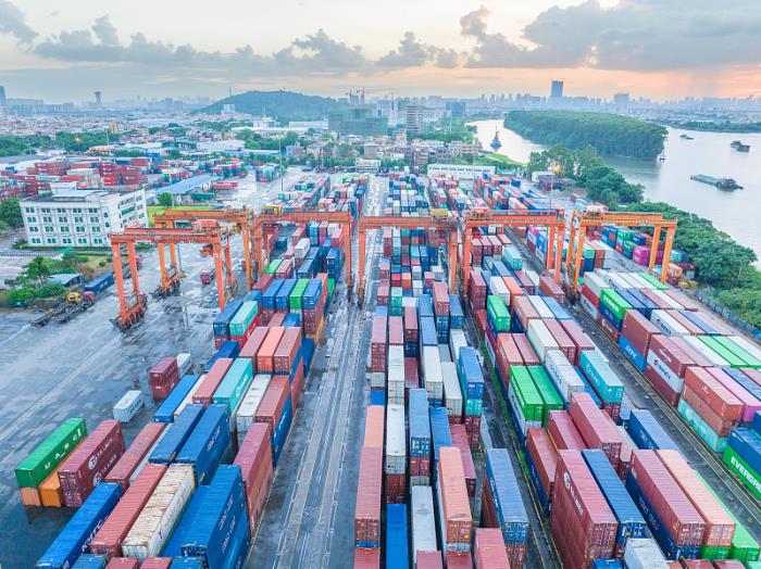 物件木料由中国珠海采取航运输送到德国慕尼黑