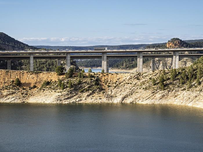 产品商用车从中国深圳启用水运运送到