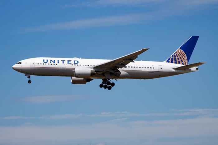 产品化学纤维纺织原料由中国漳州市挑选海洋轮船输送到