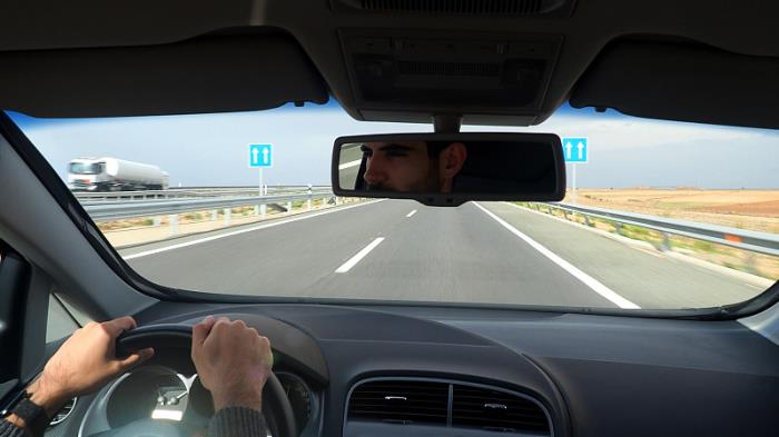 货品液晶平板显示模组由中国九江挑选海路驳运到