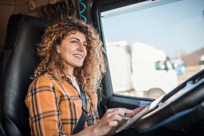 物品灯具、照明装置及其零件从中国佛山选择船运货运到法国里尔