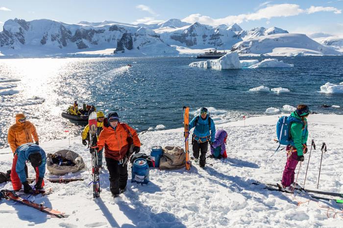 货物口腔护理从中国广州启用海洋轮船快运到印度德里