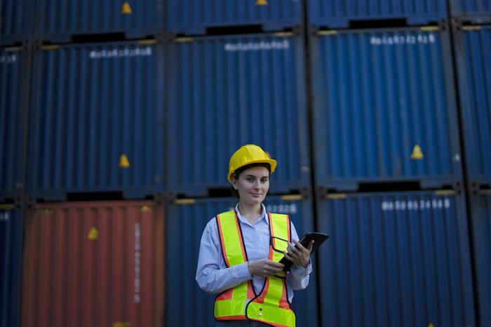 国际海运公司赫伯罗特即将100%收购英国货运公司