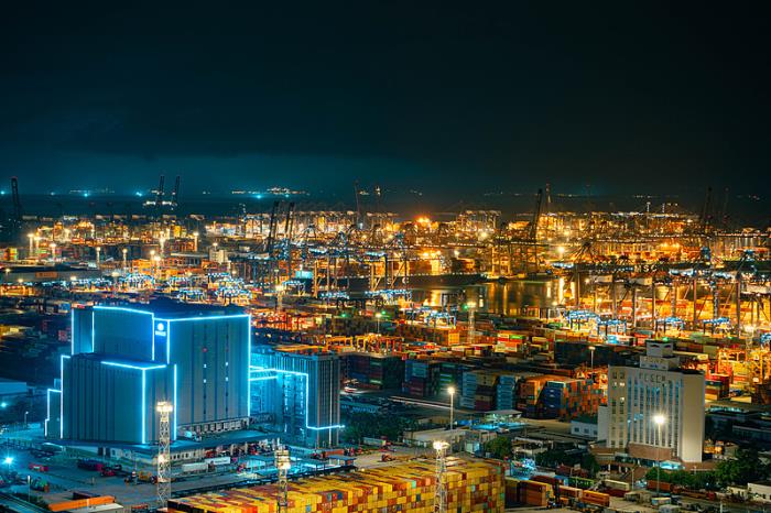 物品新的充气橡胶轮胎从中国常州采取水运配送英国贝尔法斯特 物品新的充气橡胶轮胎从中国常州采取水运配送英国贝尔法斯特