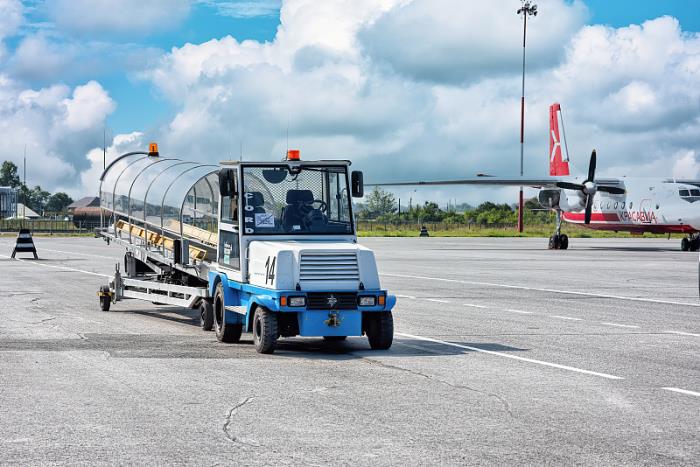 货物电子数码从中国澳门选取水运运送到
