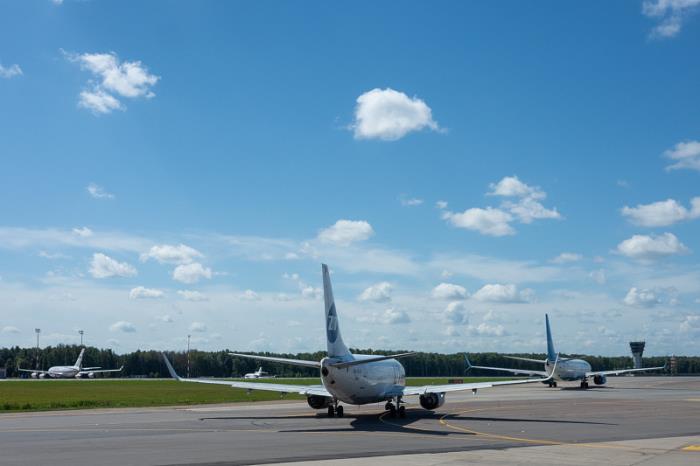 物件数码配件由中国临沂采用海洋轮船快运到