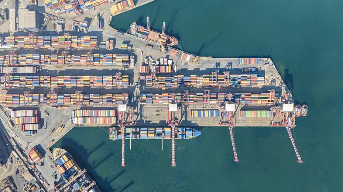 货物电动摩托车及脚踏车由中国天津挑选货轮输送到达