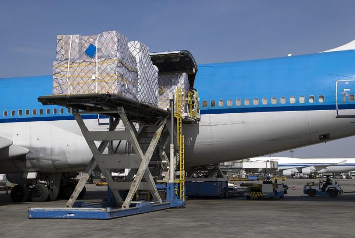 物件基本有机化学品由中国上海选用海洋轮船运输到