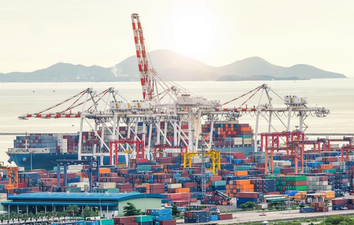 商品厨房小电由中国澳门挑选海运航线运到加拿大里格利