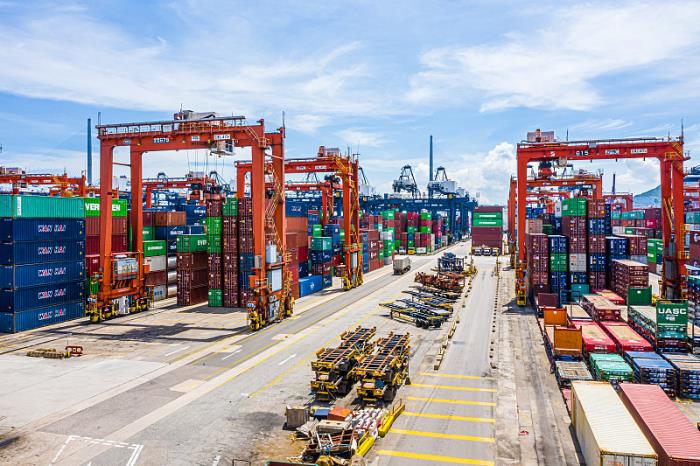 商品电脑数码由中国大连采取航运送往