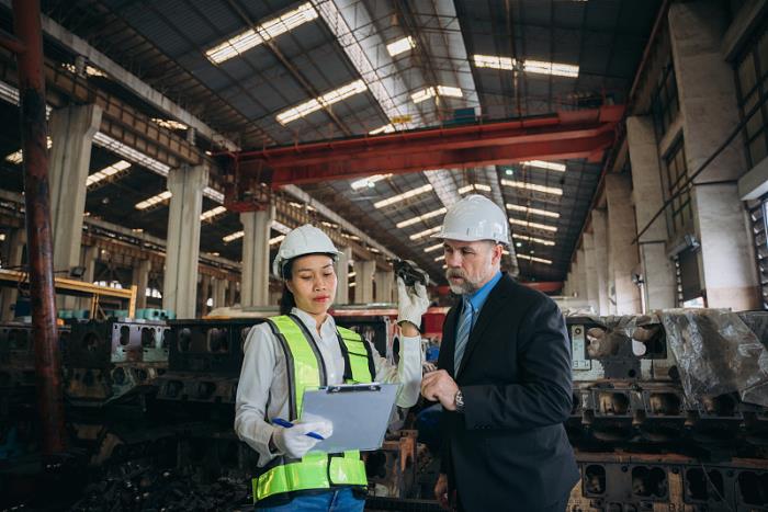 产品汽车装饰从中国成都采取海运运到