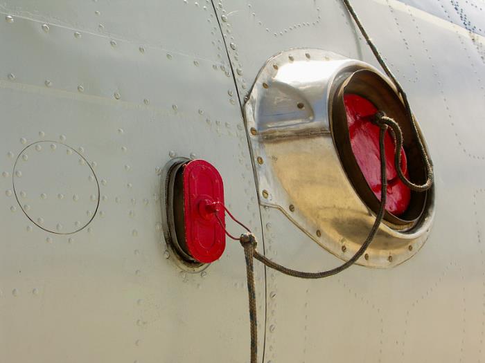 产品钢铁板材由中国台州选取海路运到 产品钢铁板材由中国台州选取海路运到