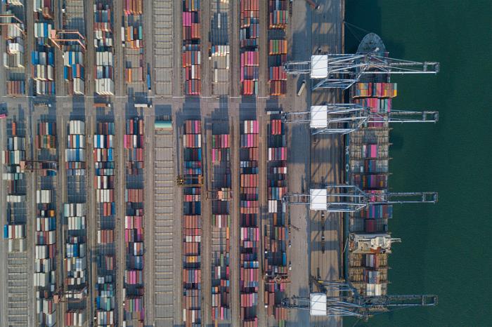 产品氧化铝从中国深圳采取海上线路配送多哥佩西