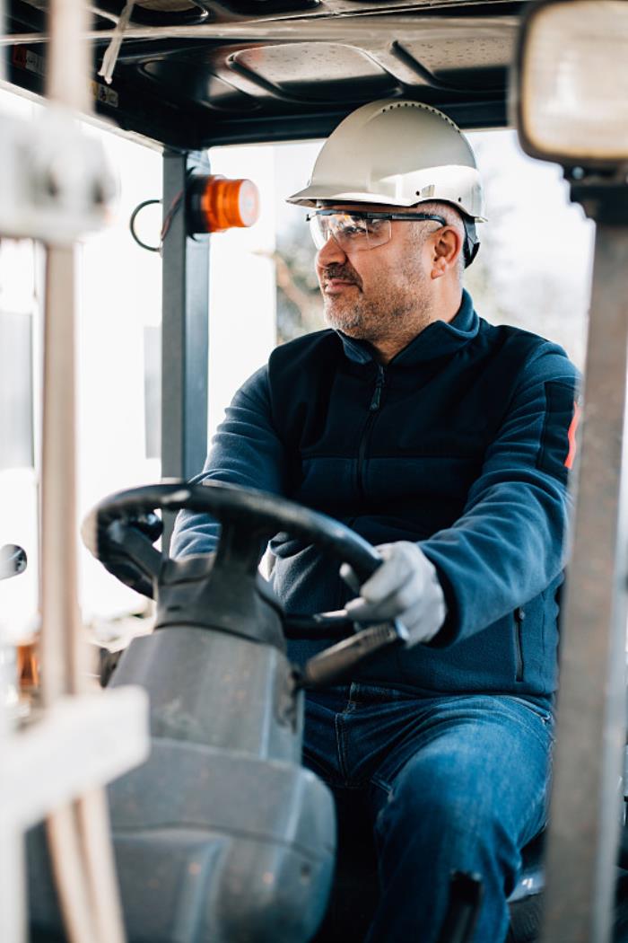 商品家用电器由中国广州挑选船运运输到英国邓迪