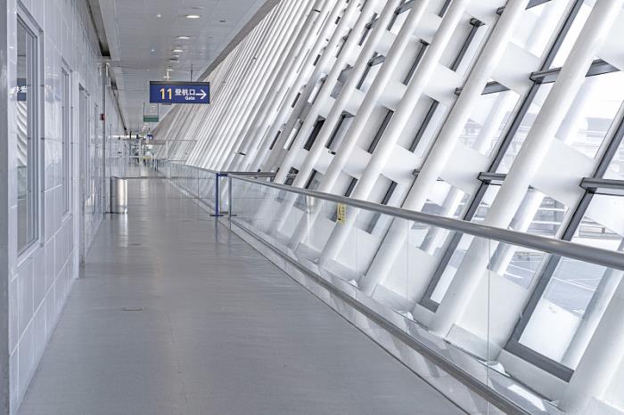 货品大家电由中国广州采取货轮运到英国基尔马诺克