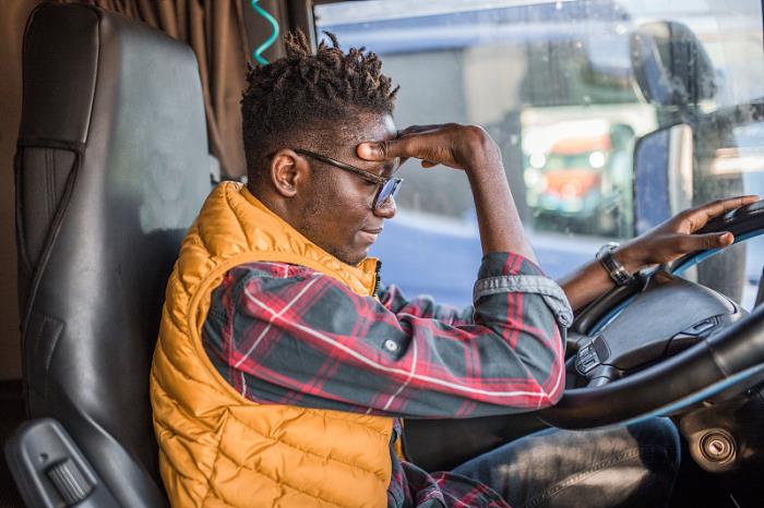 货物图书音像由昆明采用海洋轮船送往英国斯劳