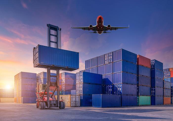 产品未锻轧铜及铜材从西安选取海运航线输送到英国伊普斯威奇