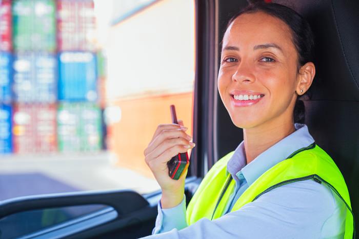 物件食品生鲜从重庆采用海运输送到达英国朴茨茅斯