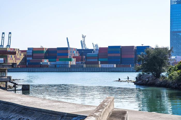 商品商用车从南宁选取船运驳运到英国利兹