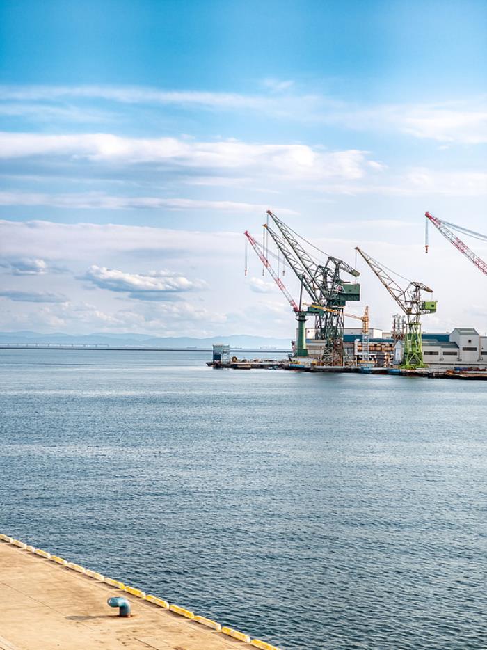 物品钢材由中国深圳选择航运运到英国埃克塞特