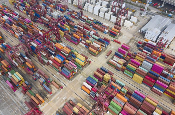 货物塑料制品由济南选用货船输送到达英国伦敦