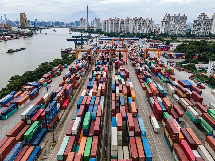 物品稀土由中国东莞选用海路输送到英国纽卡斯尔