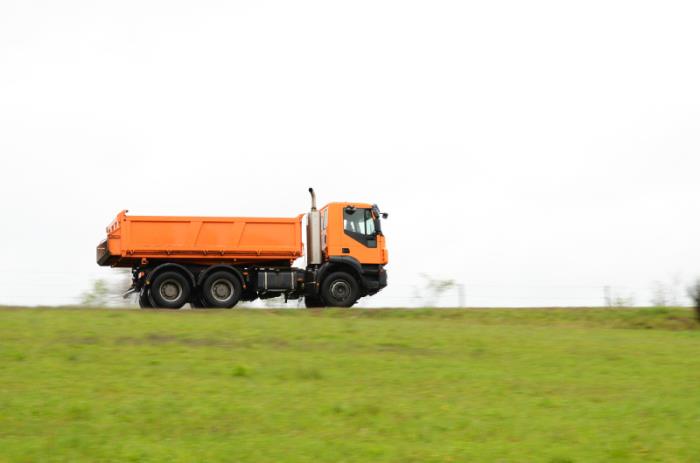 货物美发护发由南宁挑选海运输送到英国朴茨茅斯