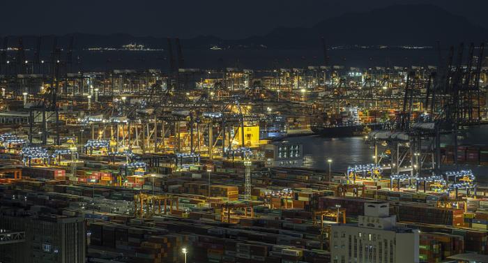 物件电动摩托车及脚踏车由中国东莞挑选海运输送到达英国诺丁汉