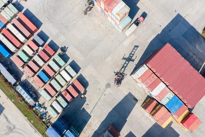 货物食品生鲜由中国上海选用货船运送到德国吕嫩