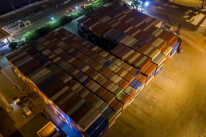 货品食用水产品从中国重庆采取货船配送英国米尔顿凯恩斯