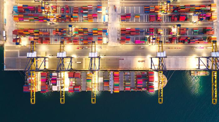 物品家具及其零件从中国深圳选择海路输送到英国伊普斯威奇