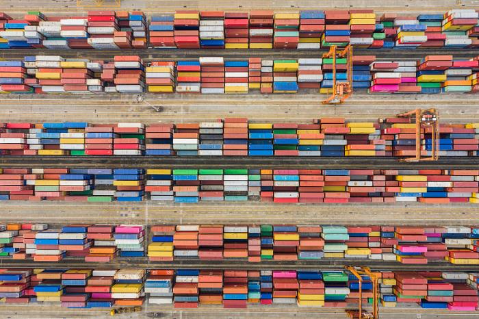 物件孕产妇用品从中国武汉挑选海运驳运到英国斯劳