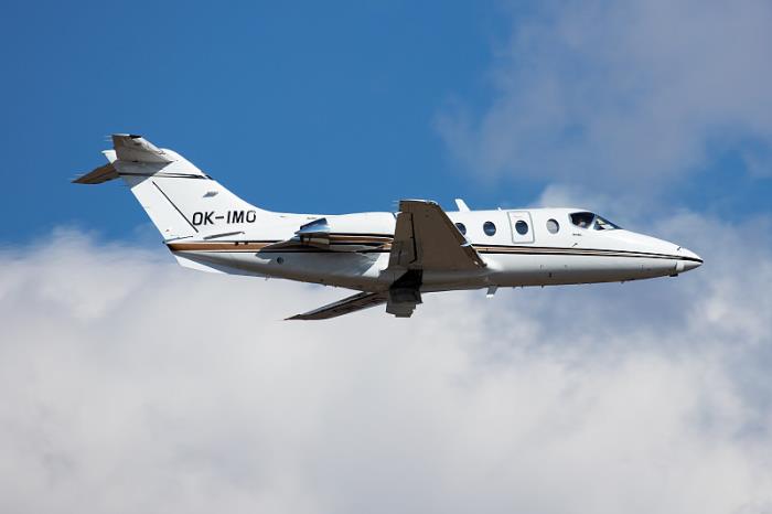 商品客厅卧室由深圳挑选海运航线输送到英国阿伯丁