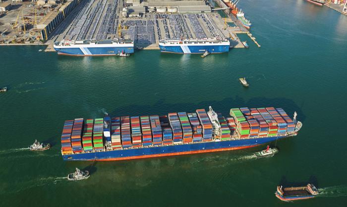 物品自动数据处理设备由中国佛山采用航运抵达到印度博尔本德 物品自动数据处理设备由中国佛山采用航运抵达到印度博尔本德