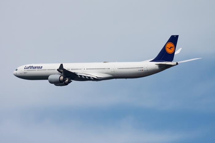 货物艺术品从上海选取海洋轮船输送到英国布里斯托尔