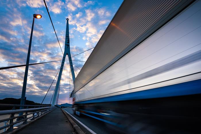 物品自动数据处理设备及其零部件从上海选用货船配送到英国莱斯特