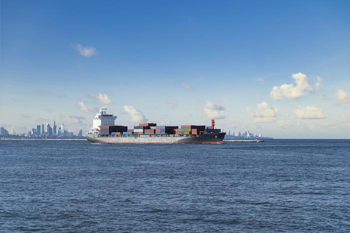 物品婴儿服饰由深圳采取航运运送到英国贝尔法斯特