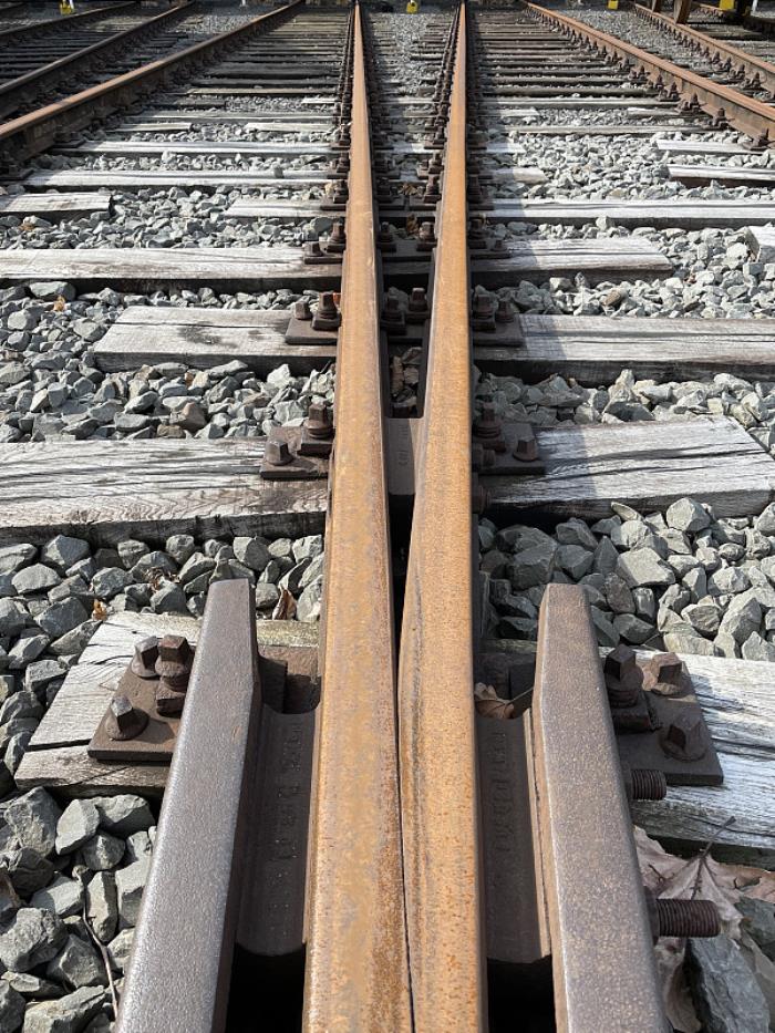 物件工具由上海选择海路驳运到英国布里斯托尔 物件工具由上海选择海路驳运到英国布里斯托尔