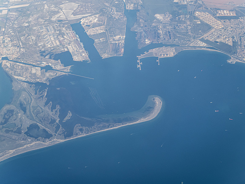 中国乌鲁木齐印度尼西亚三宝垄双清包税城市专线