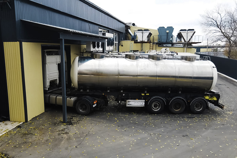 中国南京抵印度尼西亚巴厘巴板双清到门城市专线