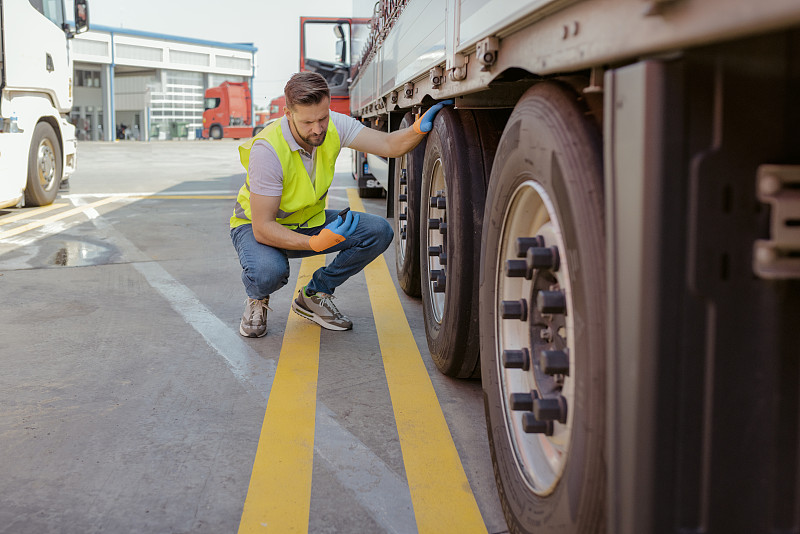 武汉印度尼西亚日惹邮政小包专线