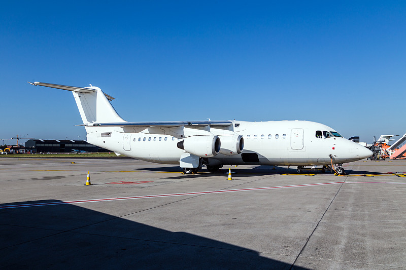 上海到印度尼西亚坤甸空运派专线