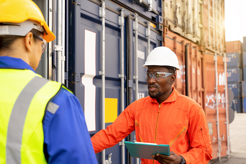 中国成都至印度尼西亚玛琅整柜空运快速专线
