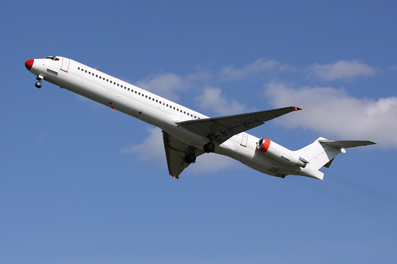 长春至印度尼西亚比亚克双清包税快速专线