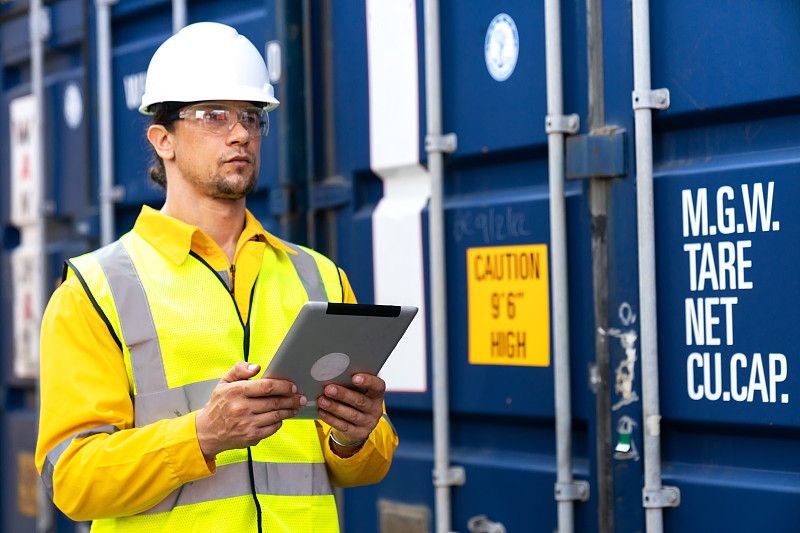 中国大连抵印尼巨港卡航专线