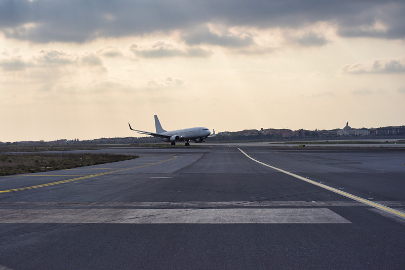 中国佛山印尼巴厘巴板海运派快速专线