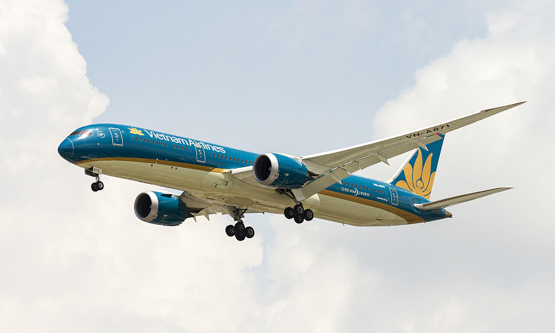 经过中国上海将办公用品邮寄到印度尼西亚巴淡